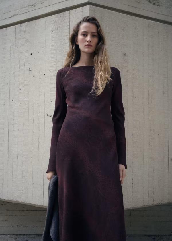 マンゴ レディース トップス 衣装 刷り上げる マキシ Mango long sleeve maxi dressnake print Burgundy バーガンディ