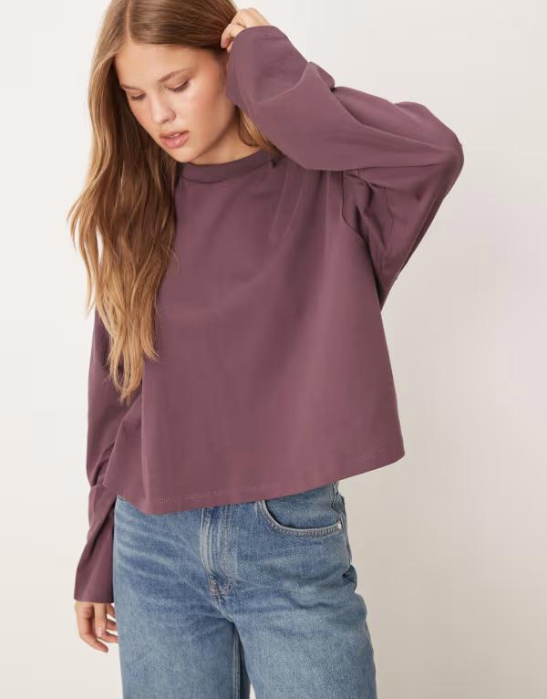 エイソス レディース トップス Tシャツ クロップド ASOS DESIGN long sleeve boxy cropped t-shirt in plum Berry プラム