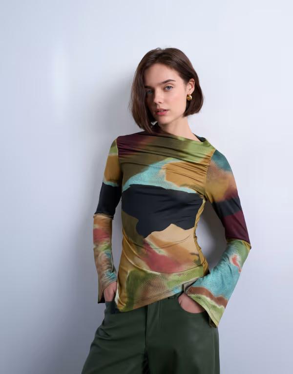 トップショップ レディース トップス Tシャツ アシンメトリー プリント Topshoprint slash neck asymmetric top in multi マルチカラー｜ReVida 店