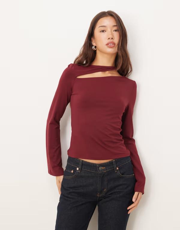 エイソス レディース トップス プルオーバー カットアウト 綿織物 ASOS DESIGN cotton touch long sleeve top with cut out detail berry
