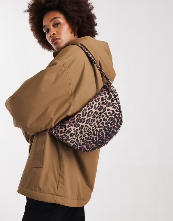 ピーシーズ レディース バッグ プリント Pieces fanny pack in leopard print Black leo ブラック