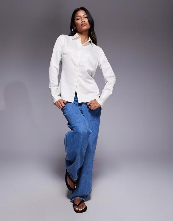 エイソス レディース トップス シャツ サテン ASOS DESIGN slim fitted satin shirt Off white オフホワイト