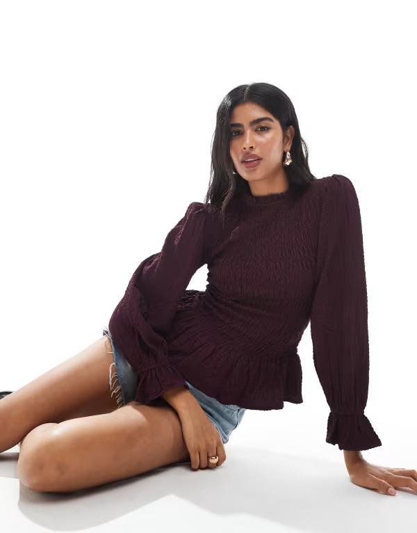 ウェンズデーガール レディース トップス シャツ ブラウス Wednesday's Girl shirred puff sleeve blouse in deep purple パープル