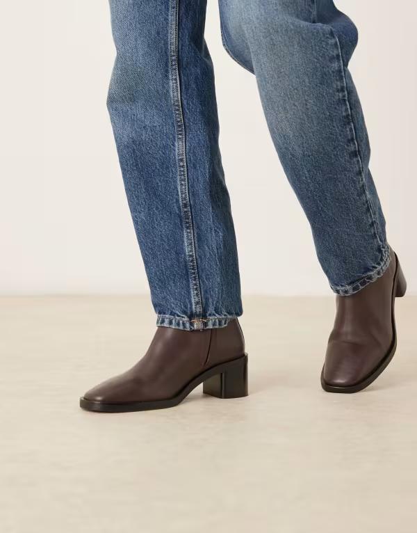 カルバンクライン レディース シューズ ブーツ・レインブーツ ヒール Calvin Klein block heel pointy boots in deep Bordeaux バーガンディ