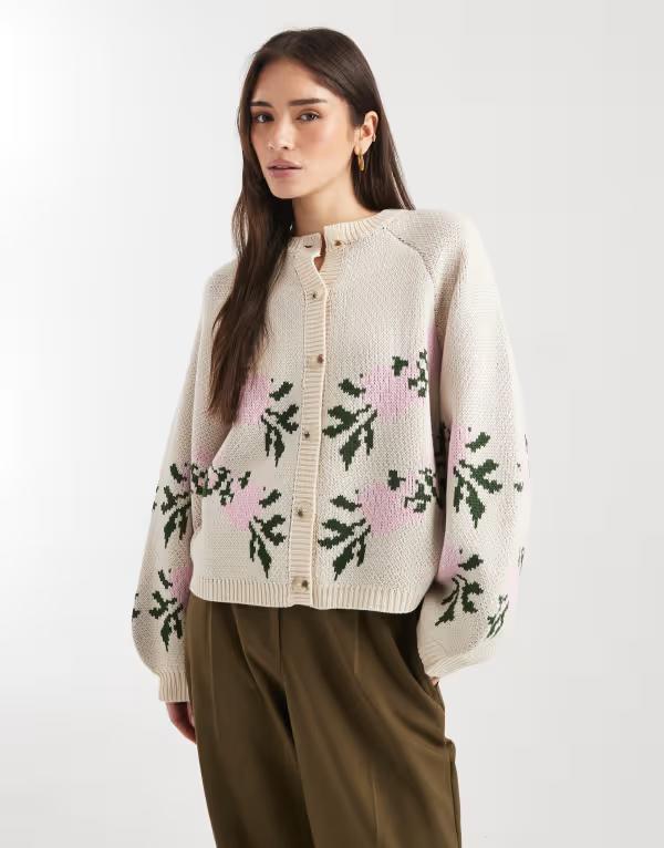 ミスセルフフリッジ レディース アウター カーディガン クルーネック フラワー柄 フラワー Misselfridge floral crew neck oversized cardigan in multi マルチカラー