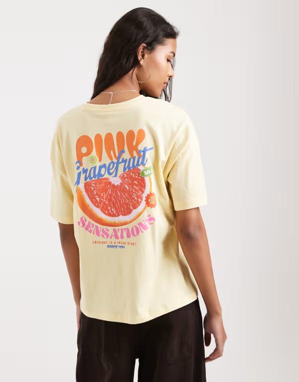 オンリー レディース トップス Tシャツ プリント グラフィック ONLY grapefruit graphic print-shirt in pale yellow Sunlight イエロー