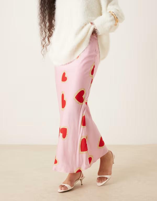 ネバーフリードレスド レディース ボトムスカート プチ プリント サテン マキシ Never Fully Dressed Petite Dorrisatin maxi slip skirt/heart print PINK ピンク 27,170円