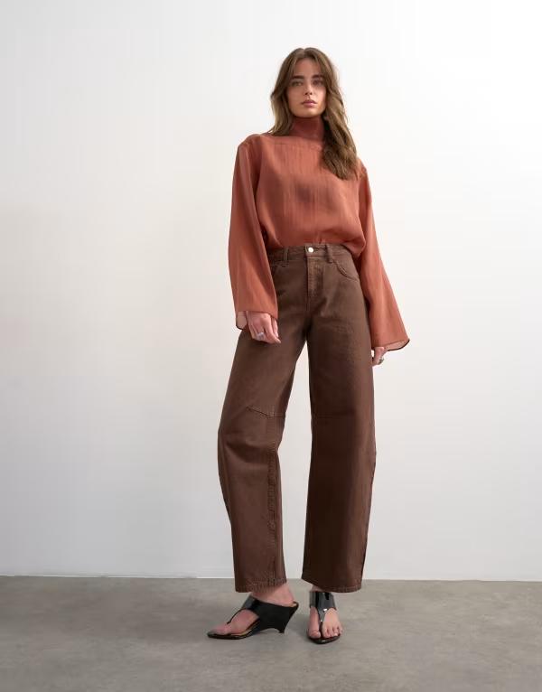 トップショップ レディース ボトムス デニムパンツ ジーンズ Topshop Barrel high rise jeans in chocolate チョコレート