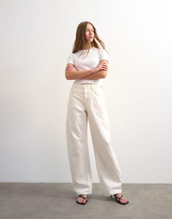 トップショップ レディース ボトムス デニムパンツ ジーンズ Topshop Barrel mid rise jeans in bone