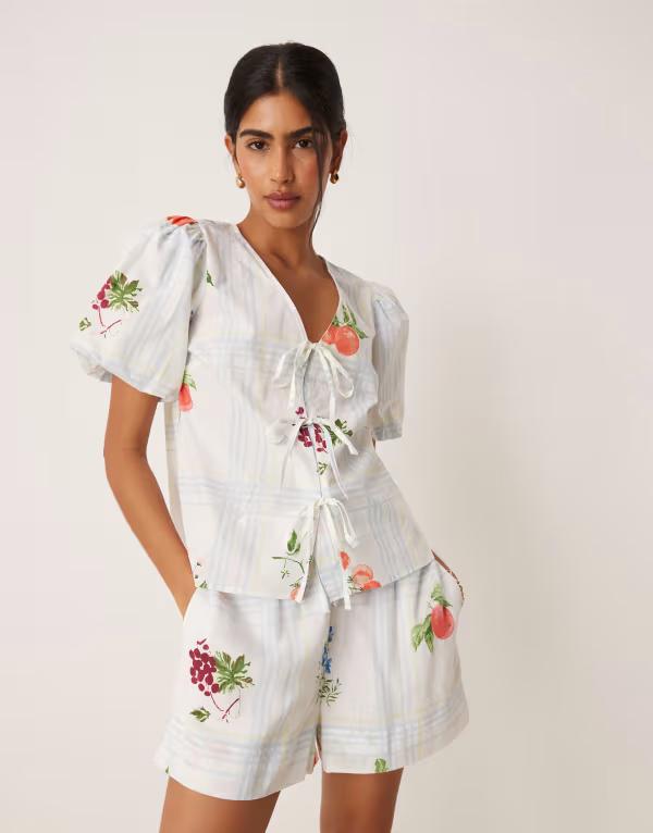 ノーバディーズ チャイルド レディース トップス シャツ タイディテール プリント Nobody's Child Bernadetta tie detail top in fruit plaid print - part of a set Jamima Check Print チェック