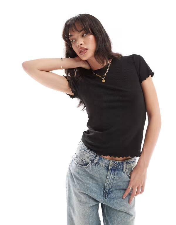 ピーシーズ レディース トップス Tシャツ Pieceshort sleeve t-shirt with lettucedge hem Black ブラック