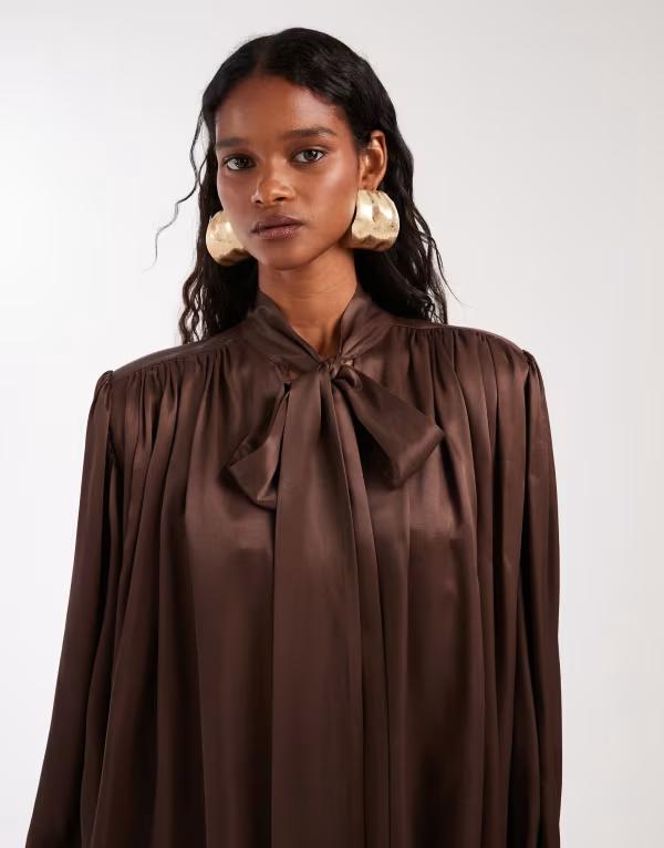 エイソス レディース トップス シャツ サテン ブラウス ASOS DESIGN satin shoulder pad volume gathered blouse in chocolate チョコレート 16,775円