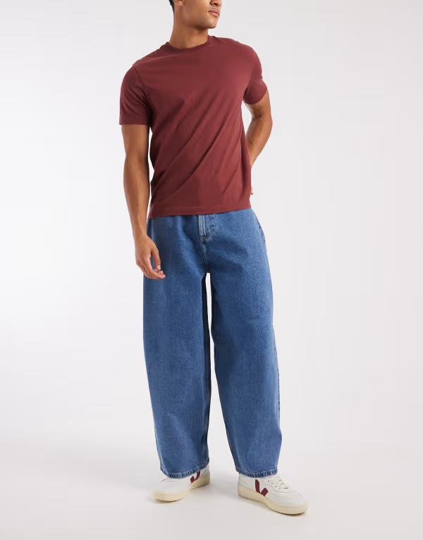 エイソス メンズ ボトムス ジーンズズボン下 デニム ASOS DESIGN oversized baggy jeans インチ mid wash Mid Wash Blue 青み