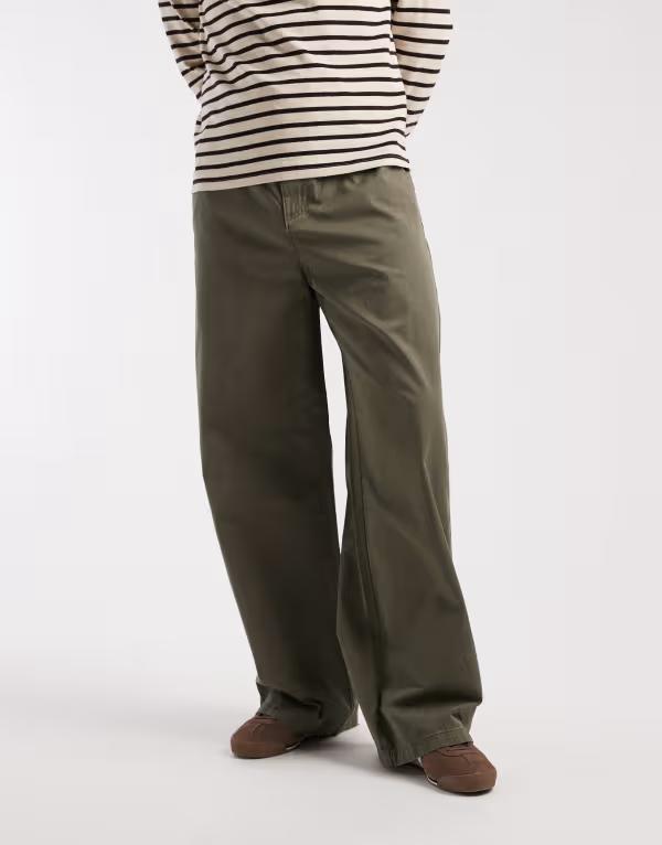コットンオン メンズ ボトムス カジュアルパンツ トラックパンツ Cotton super baggy track pants in military GREEN グリーン｜ReVida 店