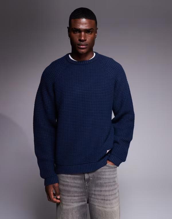 エイソス メンズ アウター 編み物・スウェーター ASOS DESIGN oversized knitextured sweater with woven label NAVY 米国海軍 トップス-メンズファッション