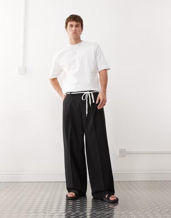 週日 メンズ ボトムス 心地好いズボン下 ワイドレッグ Weekday wide leg tailored pants with front pleats Black 黒いこと