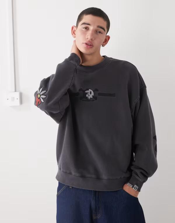 ベイシング エイプ メンズ アウター パーカー・スウェット シャツ Aape By A Bathing Ape x Erased oversized sweatshirt in washed Black ブラック