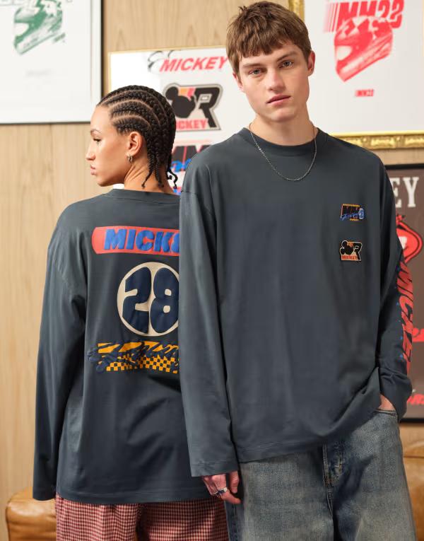 エイソス レディース トップス ティーシャツ 刷り上げる ASOS DESIGN Disney racing oversized long sleeve t-shirt with Mickey prints インチ dark Green 緑であること レディースファッション-Tシャツ・カットソー