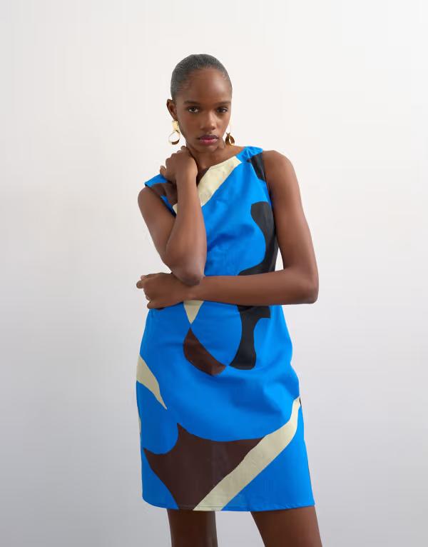 トップショップ レディース トップス ワンピース オープンバック プリント ミニ リネン Topshop linen look open back mini dress in bold blue abstract print Blue ブルー|ReVida 店