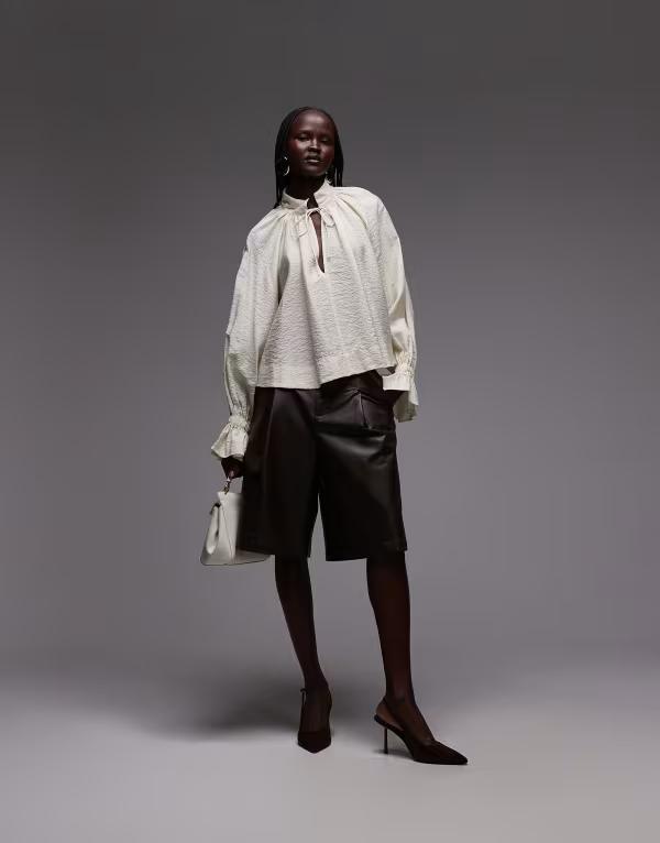 エイソス レディース トップス シャツ ブラウス ASOS DESIGN tie neck and cuff detailing flowy blouse cream クリーム