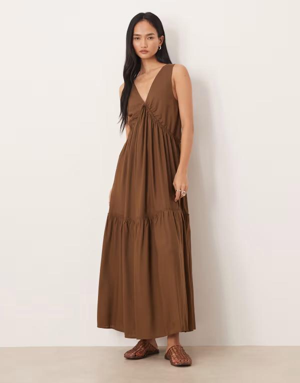 エイソス レディース トップス ワンピース Vネック ティアード マキシ ASOS DESIGN V-neck trapeze tiered maxi dress in deep olive Deep olive オリーブ｜ReVida 店