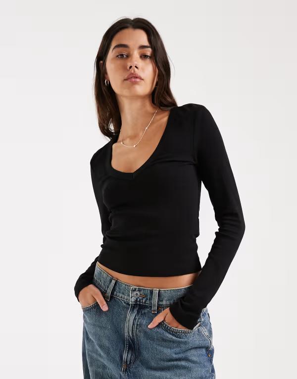 オンリー レディース トップス Tシャツ Vネック ONLY v neck long sleeve boxy top Black ブラック｜ReVida 店