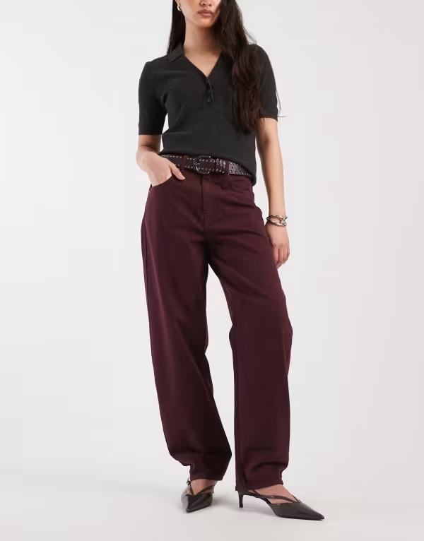 エイソス レディース ボトムス デニムパンツ ジーンズ ASOS DESIGN slim barrel jeans Burgundy バーガンディ