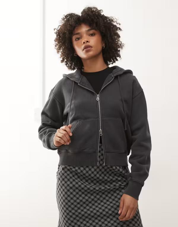 ウィークデイ レディース アウター パーカー・スウェット Weekday slim fitted zip up hoodie in washed Black washed ブラック