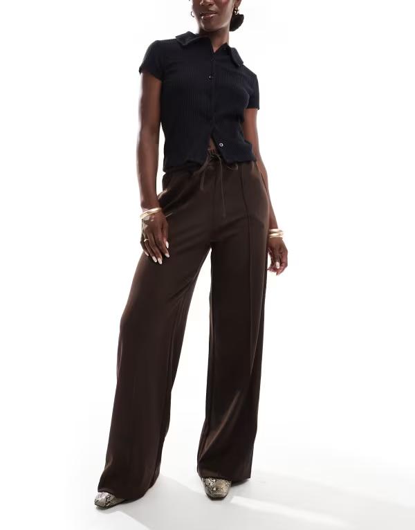 ヴィラ レディース ボトムス カジュアルパンツ ワイドレッグ Vila pintuck wide leg pants in chocolate Coffee Bean コーヒー