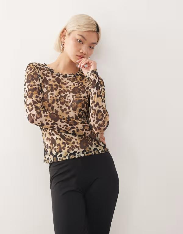 ノイジーメイ レディース トップス シャツ メッシュ Noisy May mesh top in leopard Black ブラック