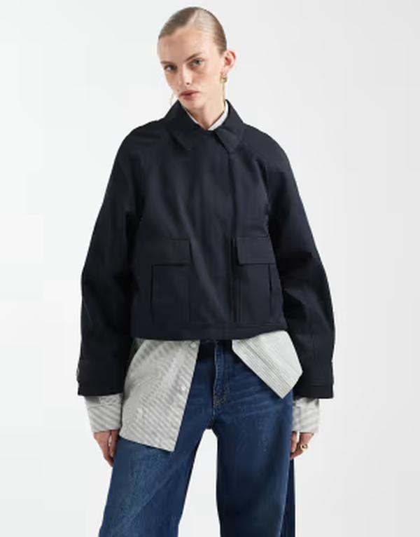 エイソス レディース アウター 厚地の外套 綿織物 ASOS DESIGN cotton blend utility pocket shortrench coat with waterepellent finish Navy 米国海軍