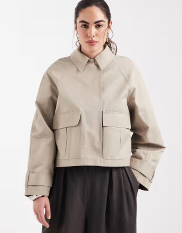 エイソス レディース アウター 厚地の外套 ケープひな型 綿織物 旗がしら ケープ ASOS DESIGN utility pocketed short cape back cotton blend trench coat with waterepellent finish インチ light stone Oatmeal オートミール