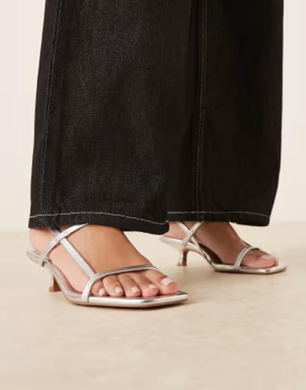エイソス レディース シューズ サンダル ミニ ヒール ASOS DESIGN Hop minimal kitten heel sandalsILVER シルバー｜ReVida 店 14,425円