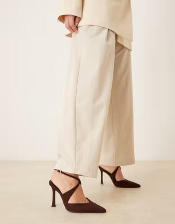 エイソス レディース シューズ ヒール スエード ASOS DESIGN Wide Fit Porscha cross over detail higheel shoes in chocolate suedette CHOCOLATE SUEDETTE チョコレート