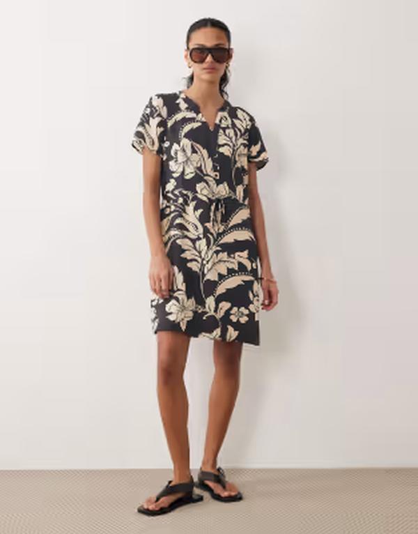 ジェイディーワイ レディース トップス ワンピース Vネック フラワー柄 プリント ミニ フラワー JDY V-neck tie waist mini dress with cream floral print Black ブラック