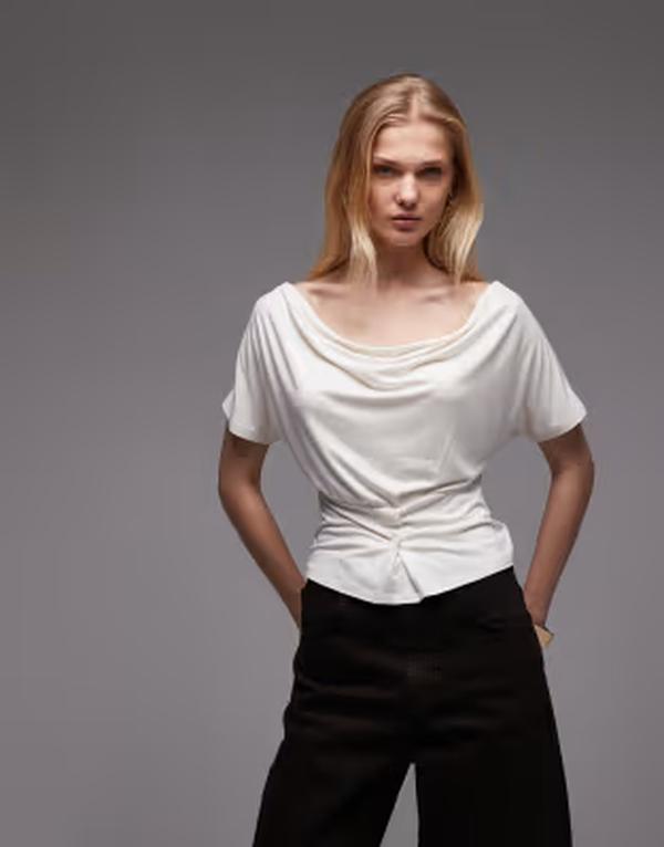 エイソス レディース トップス プルオーバー 酉の方角目じるし オフショルダー ASOS DESIGN off-shoulder cinched waistop with button details IVORY 象牙色