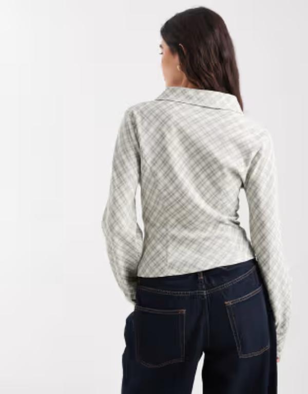 デイジーストリート レディース トップス シャツ Daisy Street curved button placket detail shirt in light gray plaid Light gray check グレー｜ReVida 店