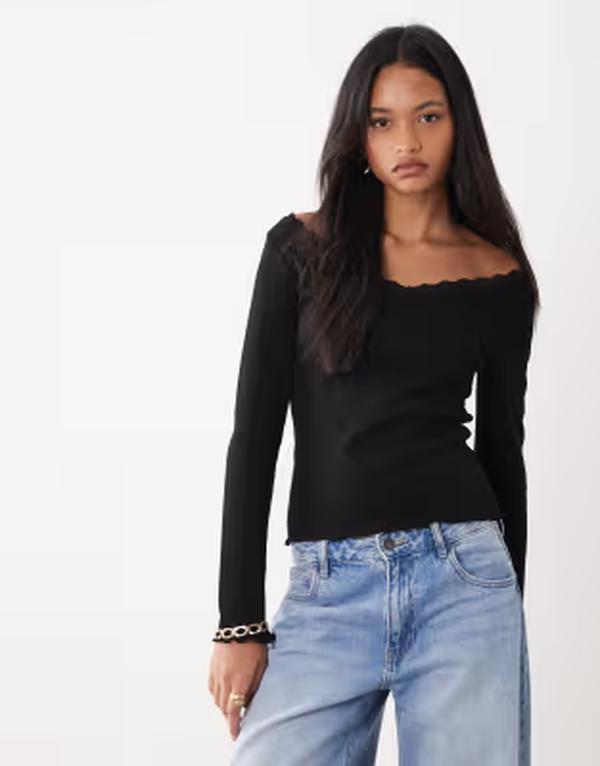 ミスセルフフリッジ レディース トップス シャツ Vネック レース Misselfridge long sleeve v-neck top with lace neckline Black ブラック 8,861円