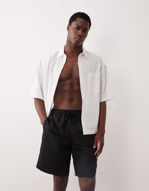エイソス メンズ 水着 ハーフパンツ・ショーツ ショートパンツ ASOS DESIGN swim shorts in long length Black ブラック｜ReVida 店