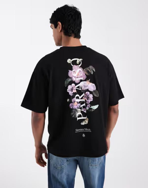 エイソス メンズ トップス Tシャツ フラワー柄 フラワー グラフィック ASOS DESIGN oversized T-shirt with floral spine graphic with embroidery Black ブラック