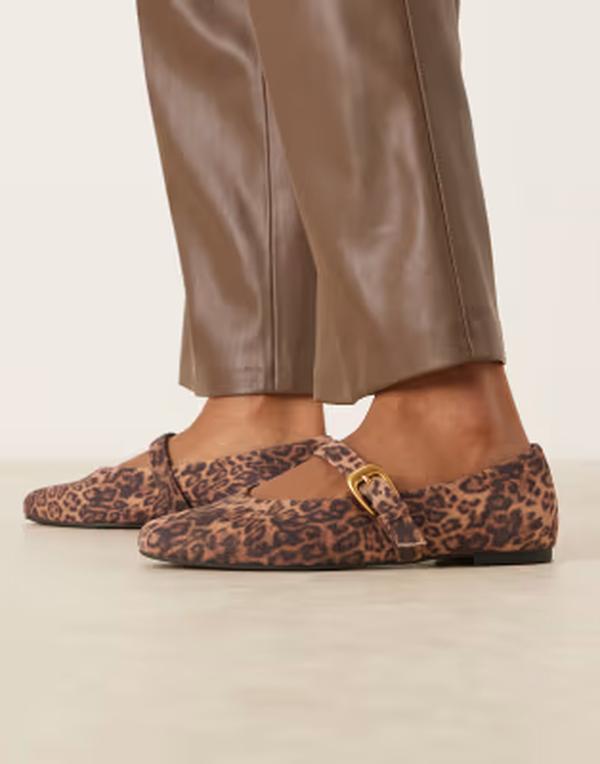 エイソス レディース シューズ パンプス ASOS DESIGN Wide Fit Leah mary jane ballet flats in leopard アニマル 12,305円
