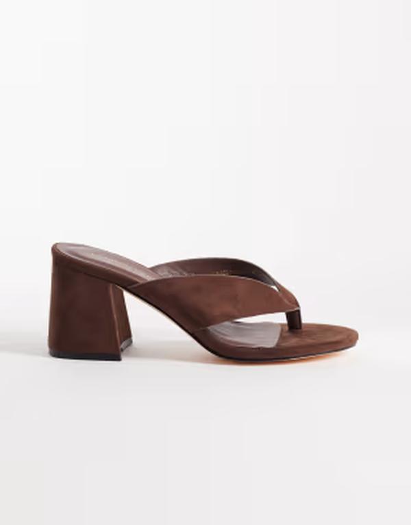 ロンドンレベル レディース シューズ サンダル ヒール London Rebelle heeled flip flop sandals in chocolate チョコレート