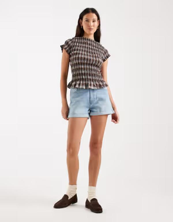 エイソス レディース ボトムス ハーフパンツ・ショーツ ショートパンツ デニム ASOS DESIGN denim comfort mom shorts in mid BLUE ブルー