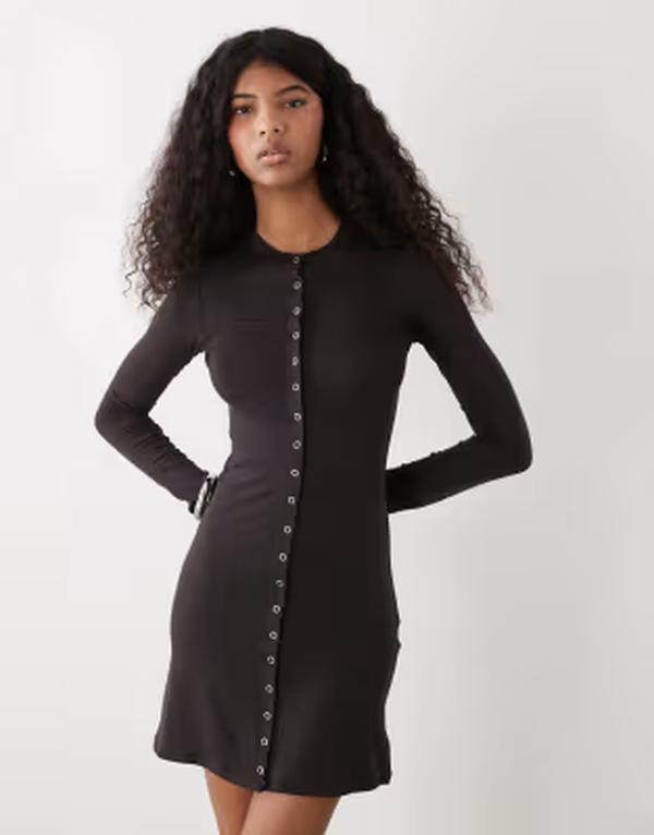 ウィークデイ レディース トップス ワンピース ミニ Weekday long sleeve mini dress with snap detail in dark brown ブラウン