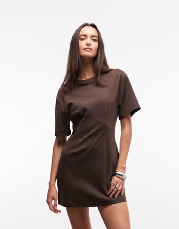 モンキ レディース トップス ワンピース ウエストマーク ミニ Tシャツ Monki cinched waist-shirt mini dress in chocolate Brown ブラウン