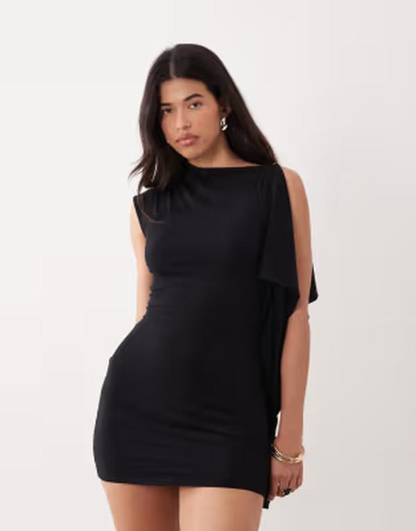 エイソス レディース トップス ワンピース ケープデザイン ミニ キャップ ケープ ASOS DESIGN one sleeve cape mini dress with molten button detail Black ブラック｜ReVida 店