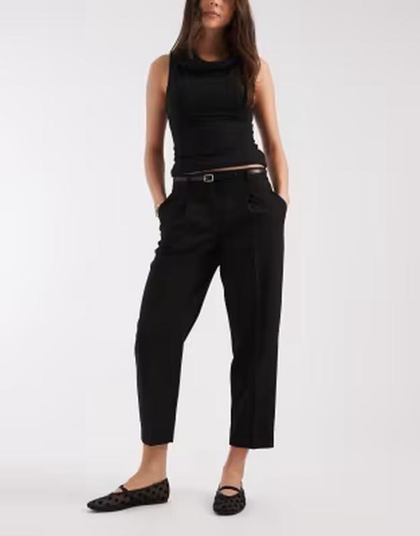 ヴェロモーダ レディース ボトムス カジュアルパンツ Vero Moda belted tailored barreleg pants Black ブラック