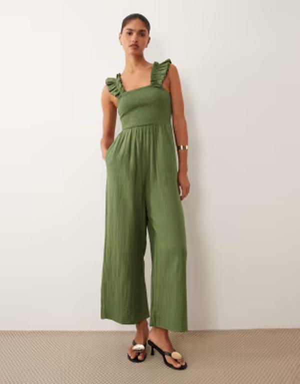 ノーバディーズ チャイルド レディース トップス ジャンプスーツ フリル Nobody's Child Maya ruffle detail square neck jumpsuit Green グリーン｜ReVida 店
