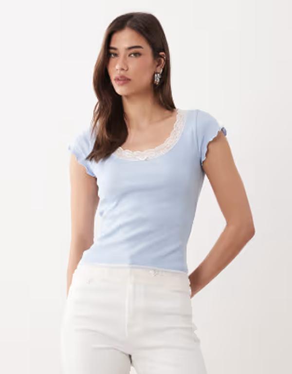 ミスセルフフリッジ レディース トップス プルオーバー スピード競技刈り込み 肋筋 スピード競技 Misselfridge scoop neck fitted ribbed top with lace trim インチ light BLUE 青み