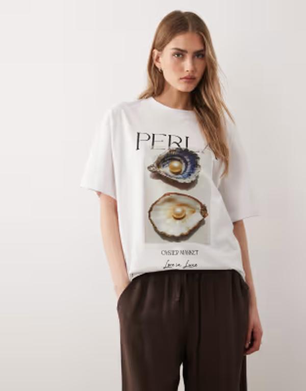 エイソス レディース トップス Tシャツ グラフィック ASOS DESIGN short sleeve oversized top with oyster graphic WHITE ホワイト